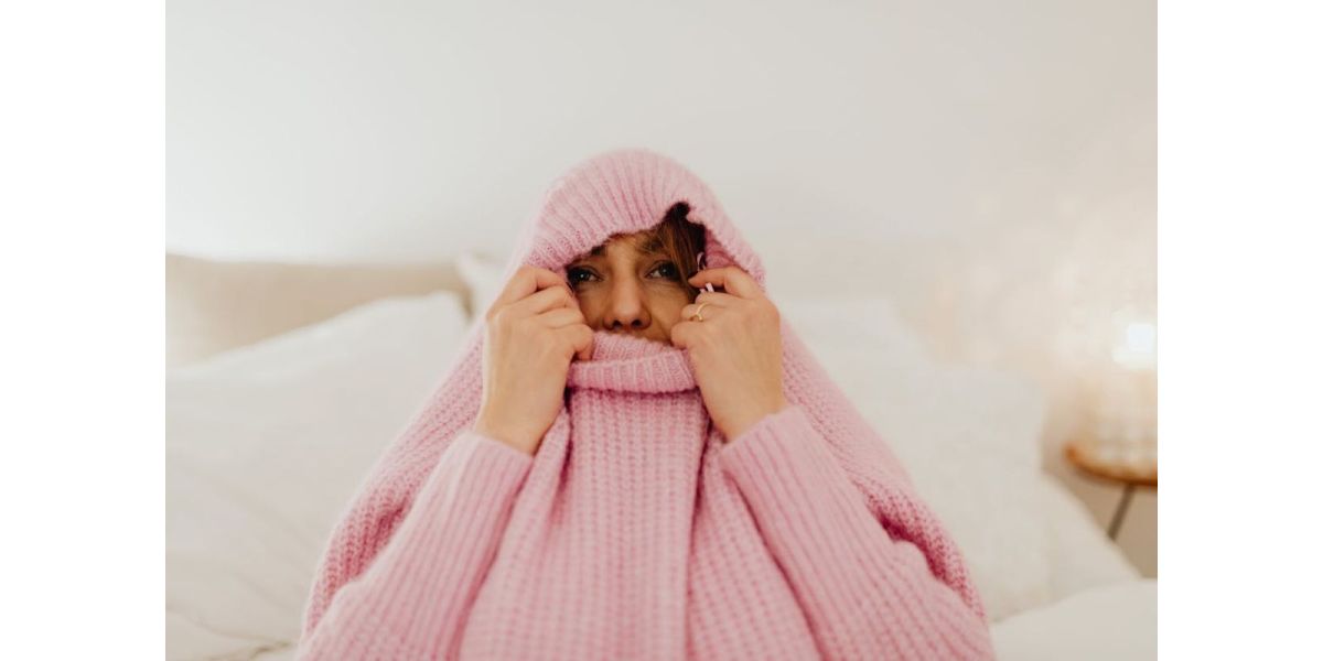 9 Effective Ways to Warm Up Your Bedroom Without a Heater